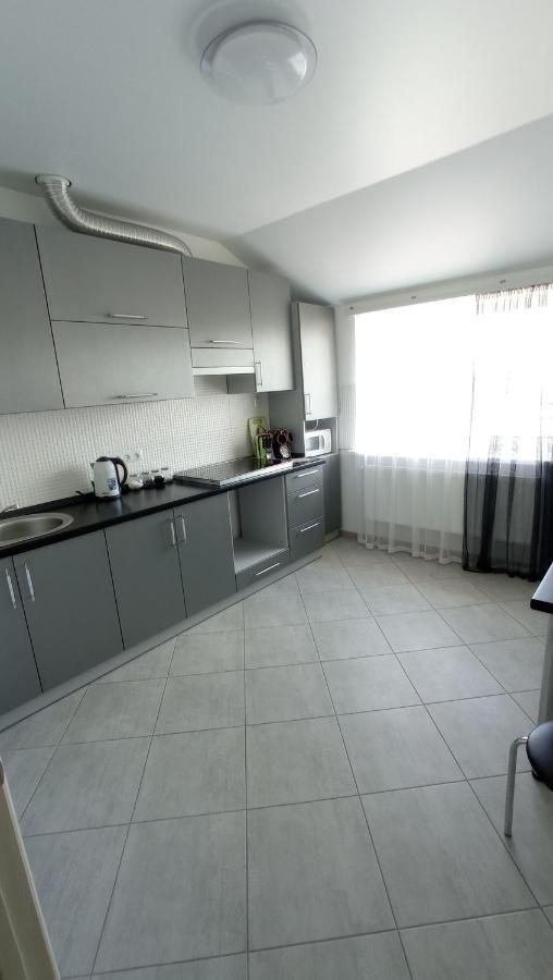 Apartament Buk Apartment Ривне Екстериор снимка